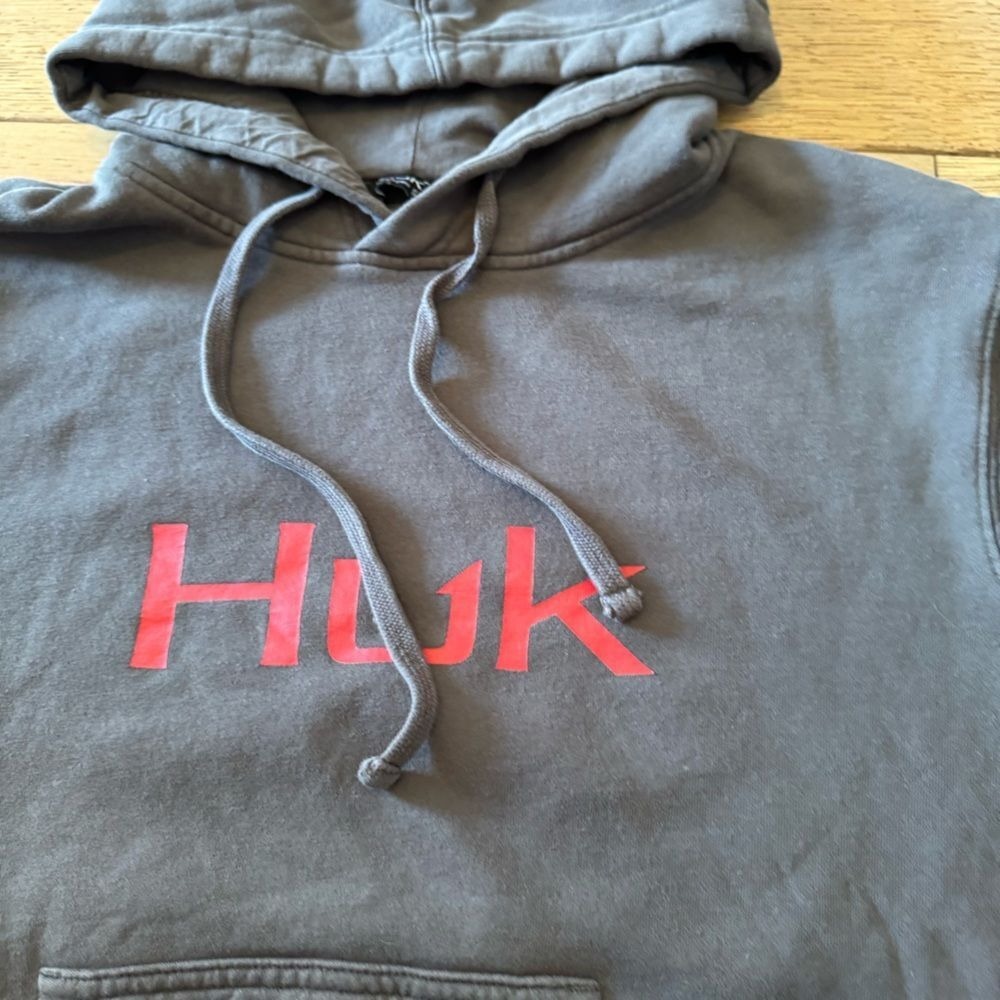 Huk Performance Fishing Hoodie Gray Red Logo Pullover Sweatshirt Small (1100)